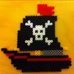 Modisch Pirate Schiff Hama Beads by Perlefiskeren